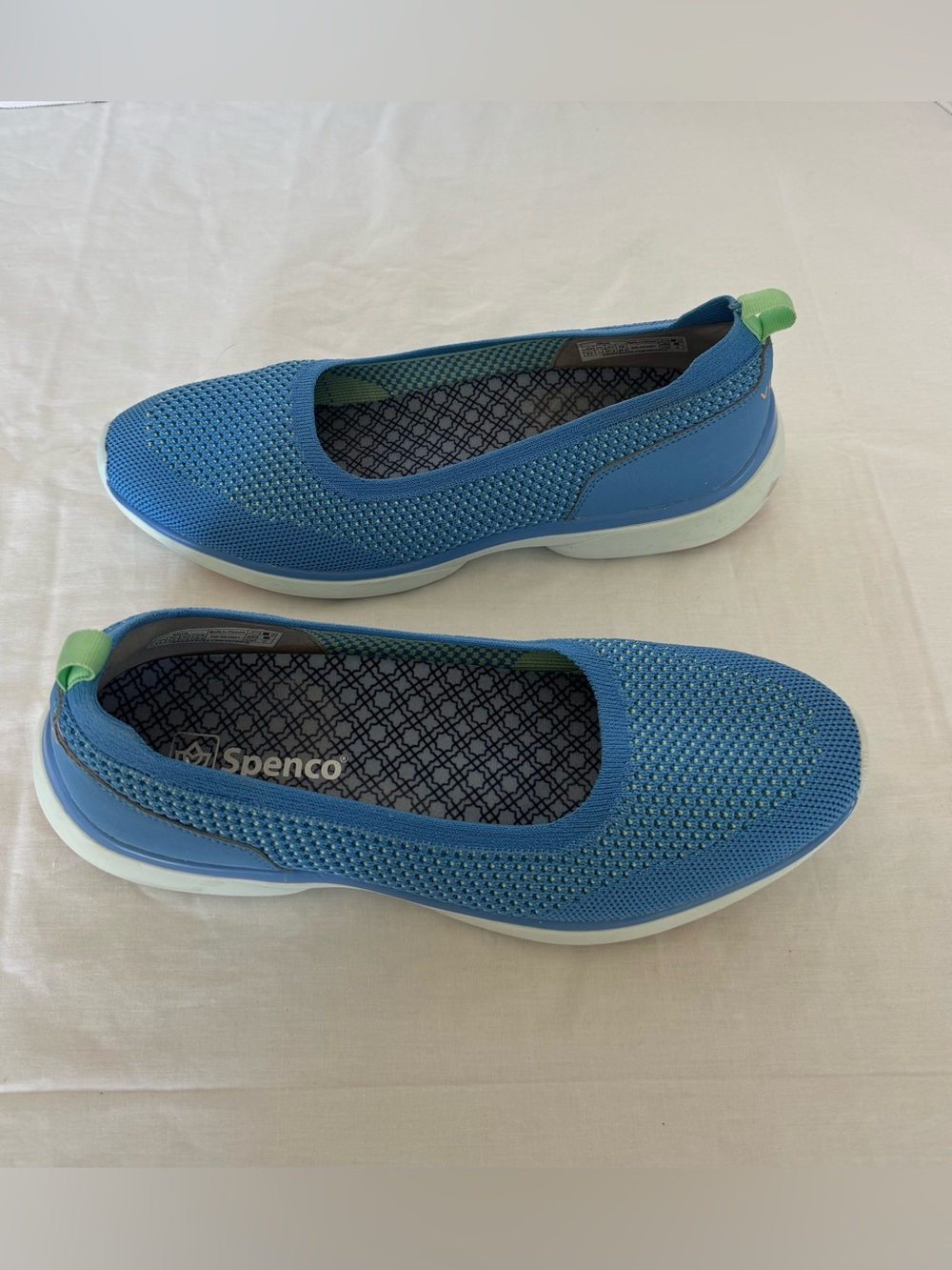 Vionic Kallie slip-on walking shoes azure blue Size 9.5